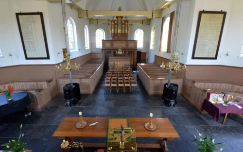 Oude Kerk Spaarndam | lege zaal mooi opgezet